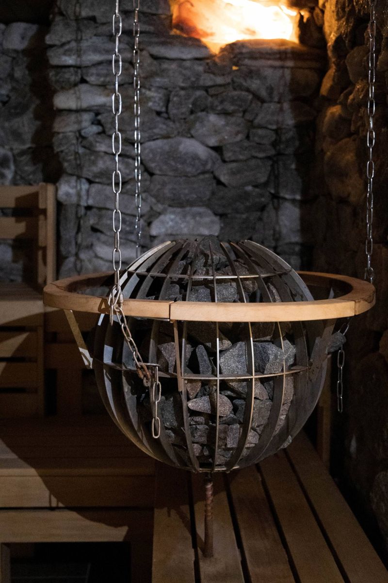 Sauna. Glob scaled