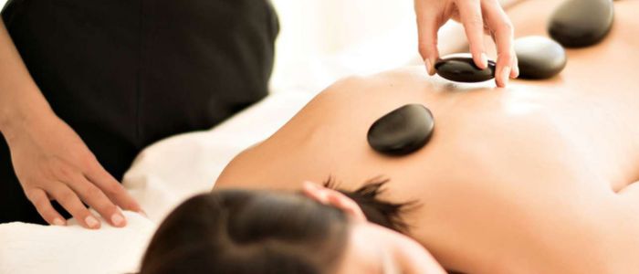 Hot stone face & body massage: relaxare completa